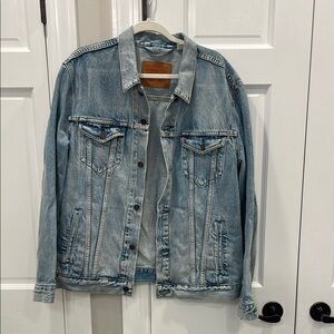 Levi's Blue Denim Jacket. Men’s size XL